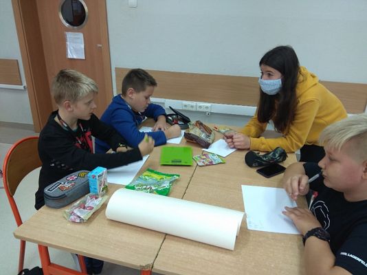  Grafika #0: "Ile cukru jest w słodyczach?"- warsztaty