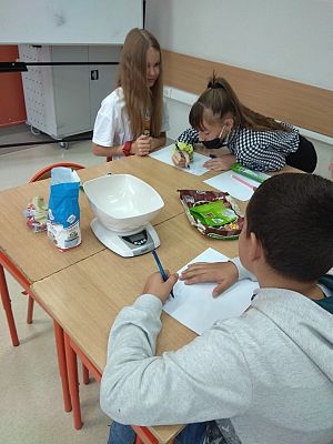  Grafika #14: "Ile cukru jest w słodyczach?"- warsztaty