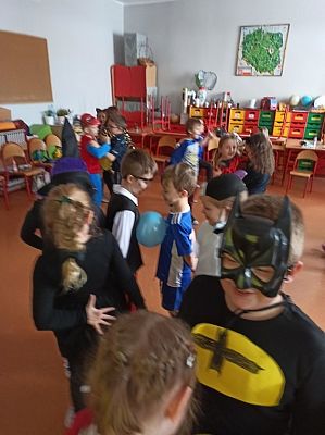  Grafika #13: Bal karnawałowy klas I - III