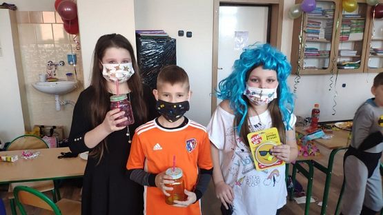  Grafika #1: Bal karnawałowy klas I - III