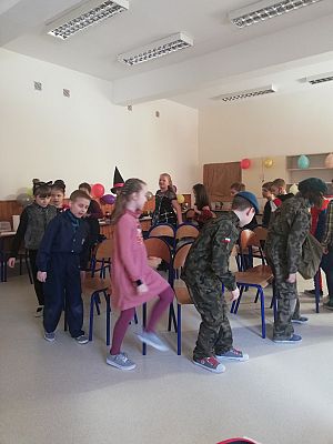  Grafika #18: Bal karnawałowy klas I - III